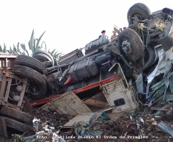 Volcó un camión en la Ruta 51