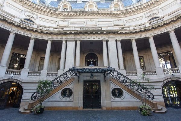 Milei se Apresuró con Quirno para Evitar a Macri