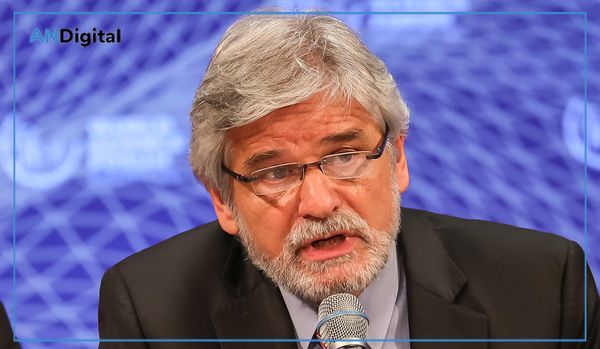 Filmus Lanza “Del Péndulo al Precipicio” en La Plata