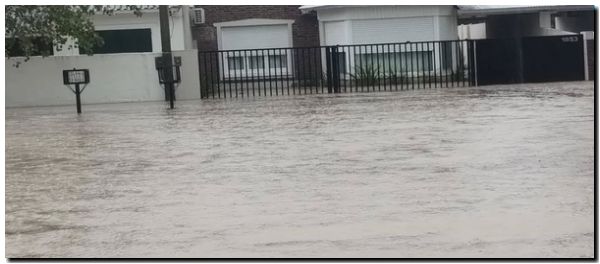 Claromecó bajo agua