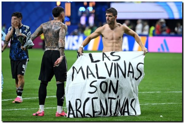 Épico triunfo ante Inglaterra y bandera por Malvinas