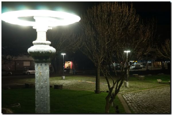 NECOCHEA: Recambio de luminarias